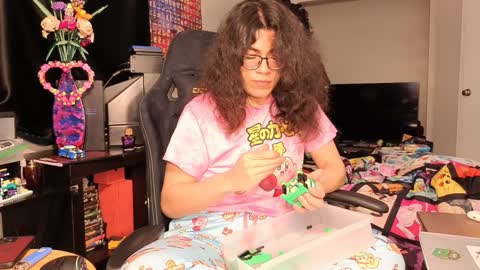 glaceon9 online show from 01/30/25, 08:01