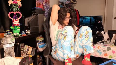 glaceon9 online show from 02/05/25, 06:04