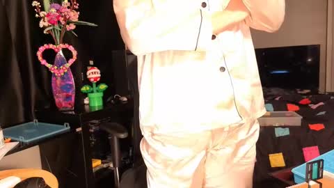 glaceon9 online show from 03/08/25, 09:50