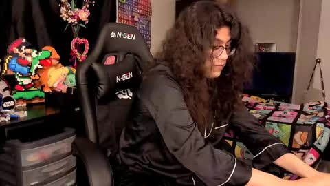 glaceon9 online show from 09/26/25, 06:28