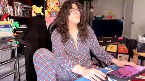 glaceon9 online show from 05/24/26, 12:04