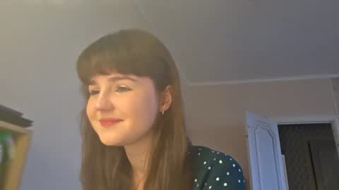 Snapshot of gladysharrison chatting on 07/20/26, 10:39 Mia online show from 07/20/26, 10:39