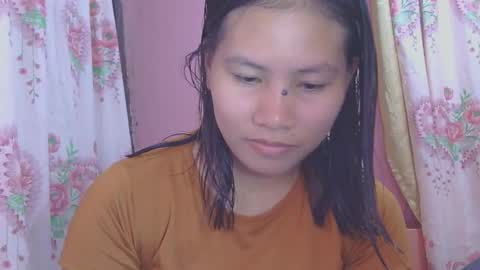 Snapshot of glamgoddess23 chatting on 10/20/25, 01:17 glamgoddess23 online show from 10/20/25, 01:17