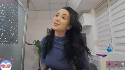 Snapshot of glamkate chatting on 02/13/25, 07:35 online show from 02/13/25, 07:35