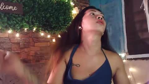 Snapshot of glamorous_trixie chatting on 12/16/25, 05:34 glamorous_trixie online show from 12/16/25, 05:34