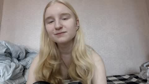 Laura online show from 04/04/26, 07:06