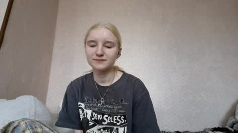 Laura online show from 04/07/26, 07:09