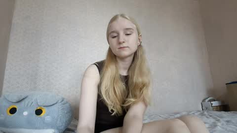 Laura online show from 04/08/26, 09:09