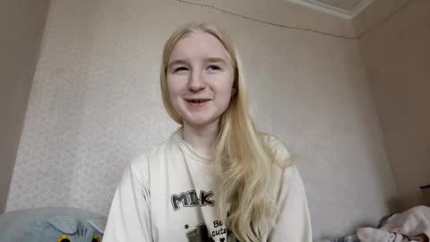 Laura online show from 04/14/26, 07:14