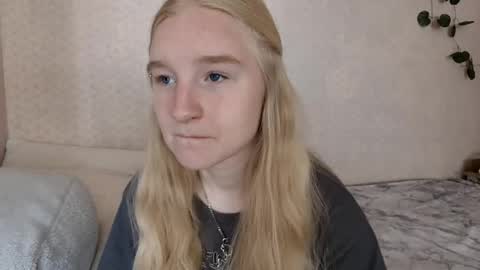 Laura online show from 05/29/26, 05:16