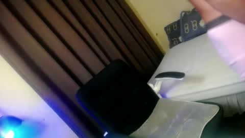 glenndou_daxs online show from 09/10/25, 05:57