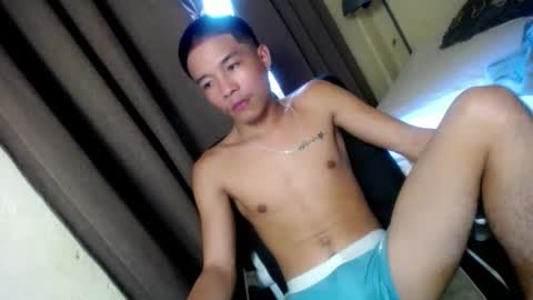 glenndou_daxs online show from 11/06/25, 07:53