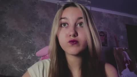 Snapshot of glenniekinney chatting on 04/13/26, 01:49 Kelly online show from 04/13/26, 01:49