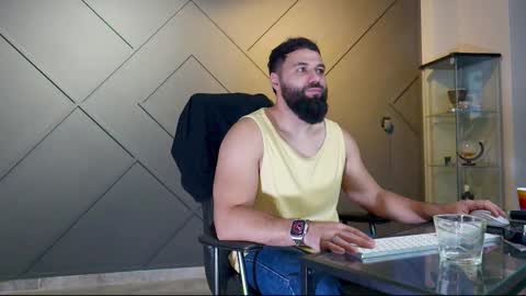 Matthew .. for short call me Matt online show from 02/25/25, 05:08