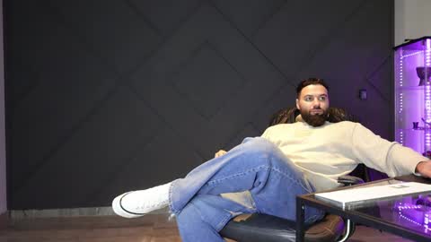 Matthew .. for short call me Matt online show from 04/16/26, 12:55