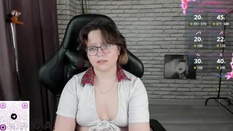 glimmer_goddesss online show from 11/01/25, 09:22