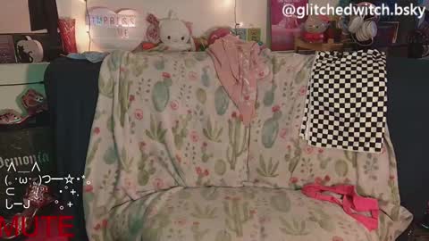 Glitch online show from 12/13/24, 09:09