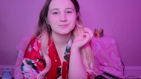 Glitch online show from 04/19/26, 11:09