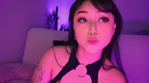 Mimi online show from 03/31/26, 09:48