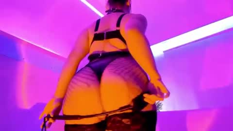 Mimi online show from 06/20/26, 04:43