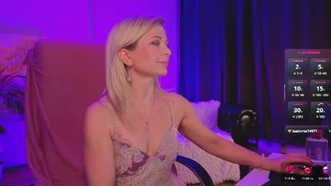 Snapshot of gloria_lovely chatting on 07/07/26, 11:14 Gloria online show from 07/07/26, 11:14