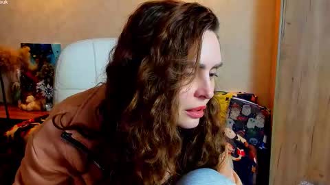 Gloria Wood online show from 12/17/25, 06:47