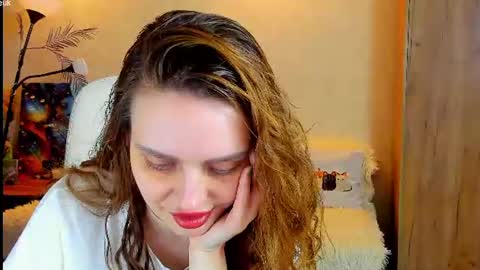 Gloria Wood online show from 06/19/26, 07:39