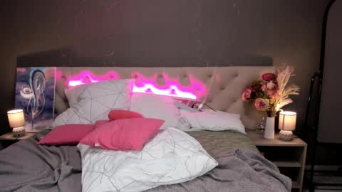 gloriaa_scott online show from 02/15/26, 07:51