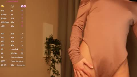 Snapshot of gloriamillss chatting on 02/11/26, 05:23 Gloria online show from 02/11/26, 05:23