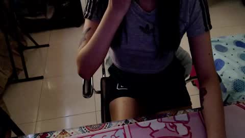 Snapshot of glowingecho chatting on 12/22/24, 07:31 glowingecho online show from 12/22/24, 07:31