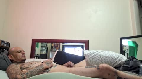 Snapshot of gnasty83 chatting on 10/01/25, 04:57 gnasty83 online show from 10/01/25, 04:57