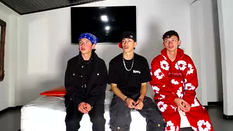 THOMAS AND DAMIAND online show from 10/12/25, 05:34