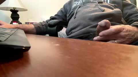 Snapshot of gngnxxx chatting on 11/17/25, 07:08 gngnxxx online show from 11/17/25, 07:08