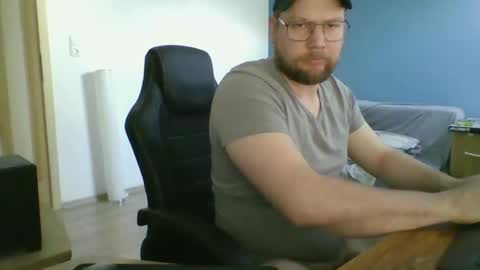 gnik_labinnah online show from 04/06/26, 08:37