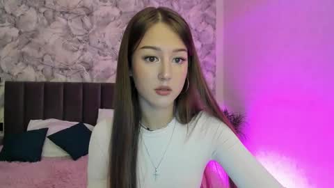 Lina online show from 10/14/25, 08:48