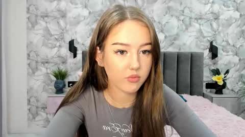 Lina online show from 12/20/25, 08:43