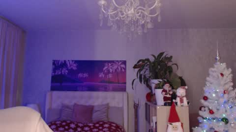 Snapshot of goddes_goldie chatting on 12/30/24, 09:48 Goldie online show from 12/30/24, 09:48