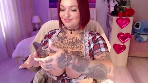 Snapshot of goddes_goldie chatting on 09/23/25, 12:08 Goldie online show from 09/23/25, 12:08