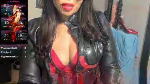 Snapshot of goddess_kimberley chatting on 12/22/24, 11:09 Goddess Kimberley online show from 12/22/24, 11:09