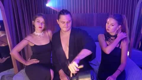   330 UTC2 girls   online show from 02/11/26, 05:12