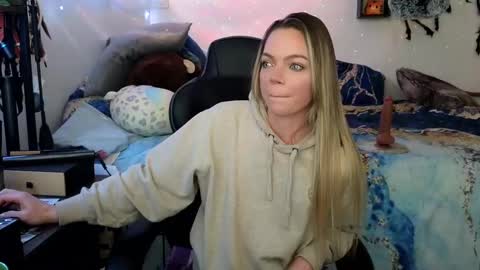 Patricia Mars           Goddess of Mars twitter thegoddessmindy online show from 02/27/25, 03:26