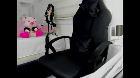 goddess_of_pigs online show from 02/03/26, 04:54