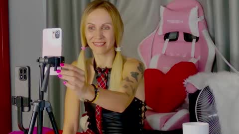 Katarina online show from 11/07/25, 09:09