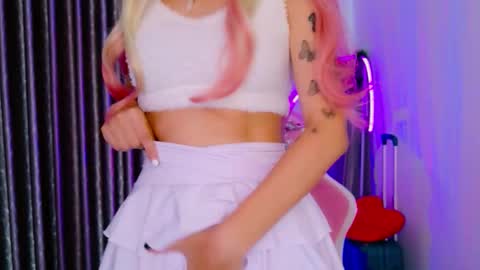 Katarina online show from 02/07/26, 06:06