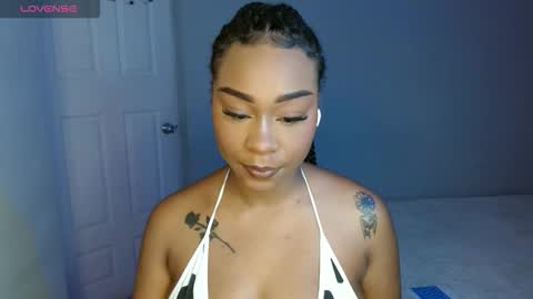 Snapshot of goddess_val chatting on 09/27/25, 10:53 Valentina online show from 09/27/25, 10:53