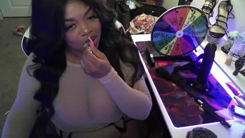 Snapshot of goddesscocoaa chatting on 01/28/25, 10:56 Goddess Cocoa online show from 01/28/25, 10:56