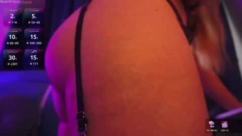 MesmErisse online show from 10/28/25, 06:50