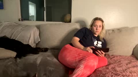 Snapshot of goddessmayvn chatting on 02/01/25, 10:15 GoddessMayvn online show from 02/01/25, 10:15