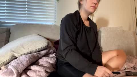 Snapshot of goddessmayvn chatting on 10/30/25, 03:35 GoddessMayvn online show from 10/30/25, 03:35