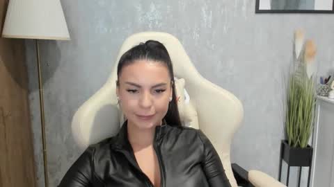 Snapshot of goddessmiaa chatting on 09/17/25, 03:14 Mistress online show from 09/17/25, 03:14